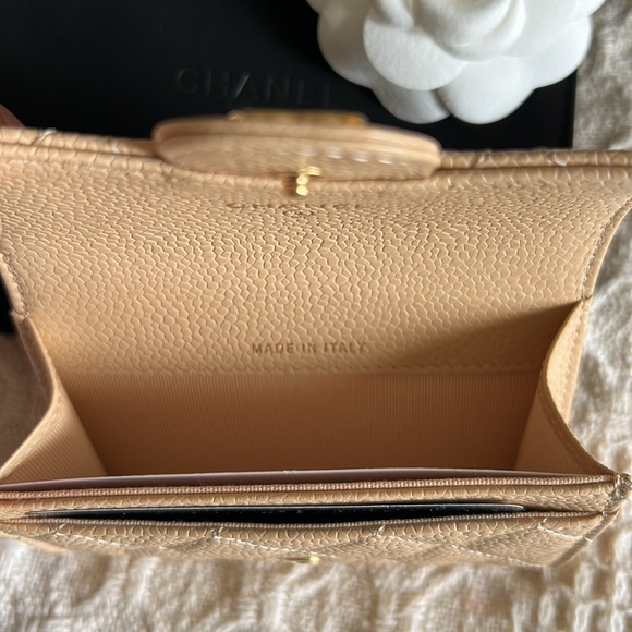 Chanel Flap Card Holder Caviar Beige REV - Picture 14 of 15
